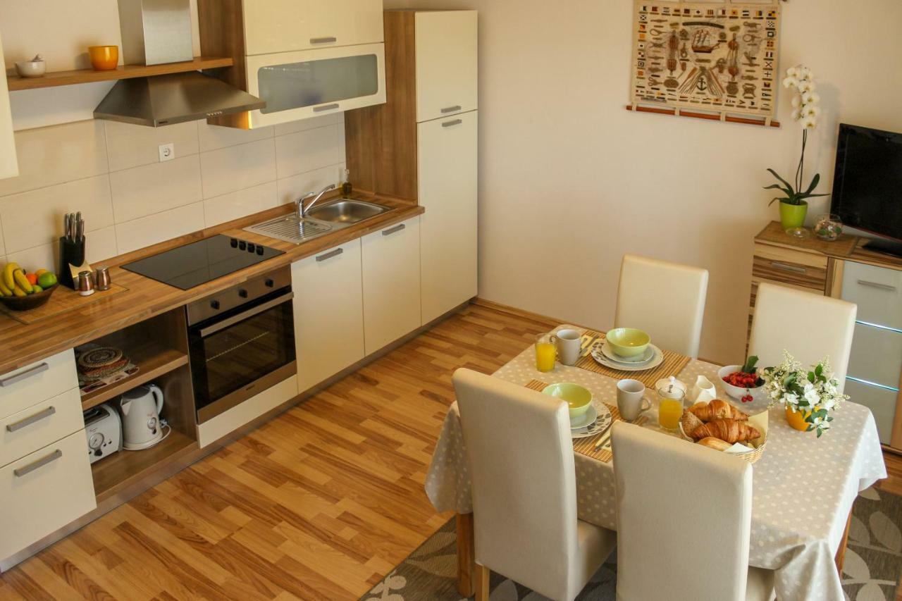 Apartments Hrabar Trogir Exterior foto